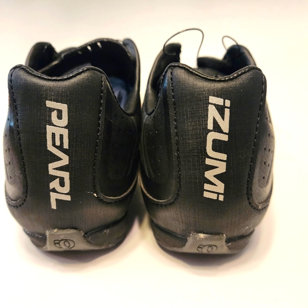Women’s Pearl Izumi Road Racing III Bike Shoes. No Box - New Size 42 / 8.5